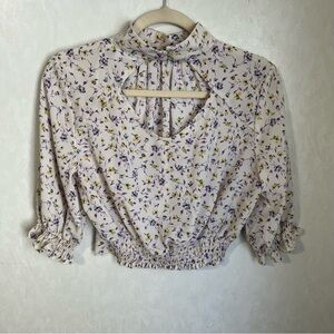 Stem Vine Purple and White Ruched Crop Blouse with Cuffed Sleeves Floral